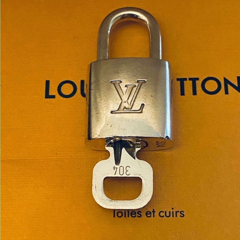 Authentic Louis Vuitton Brass Padlock & Key Set #304 - Picture 5 of 5